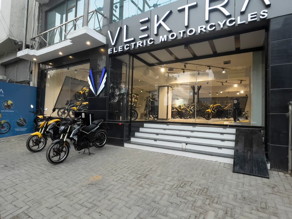 Teen Talwar Showroom